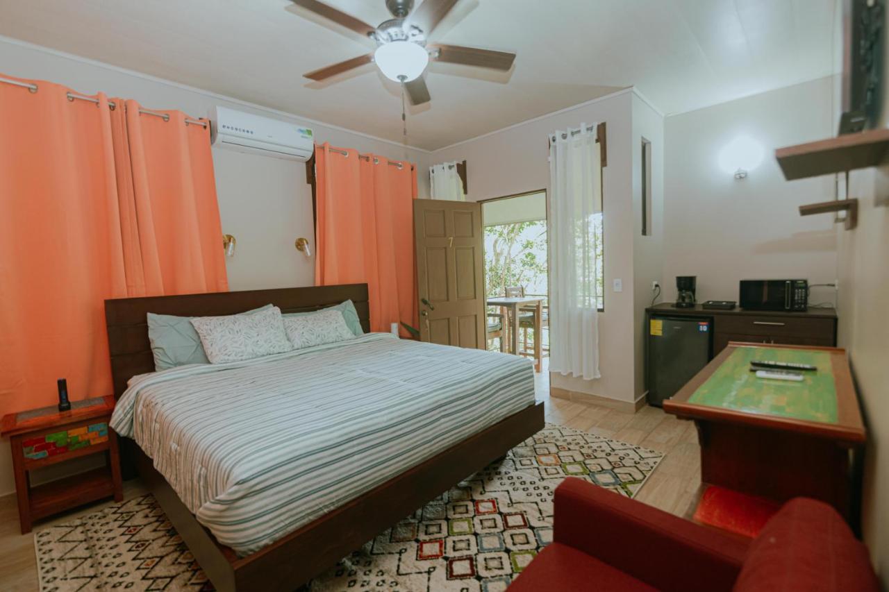 Oasis Diverse Adult Retreat Quepos Eksteriør bilde