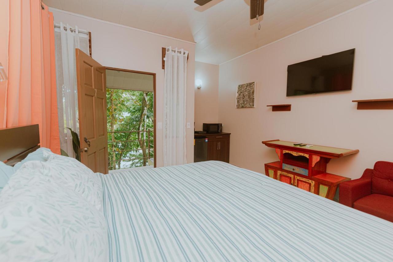 Oasis Diverse Adult Retreat Quepos Eksteriør bilde